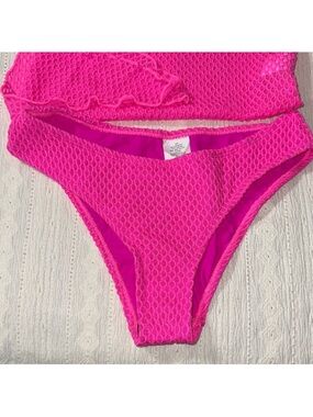 XS-S 160 Bright Pink Honey Comb Textured Bikini Set and Side Tie Cover Up